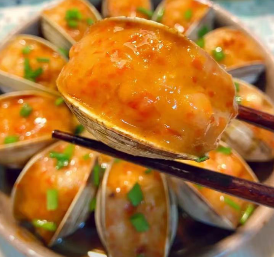 今天推荐一道网红菜：蛤蜊酿虾滑！隔着屏幕口水都留下来了！